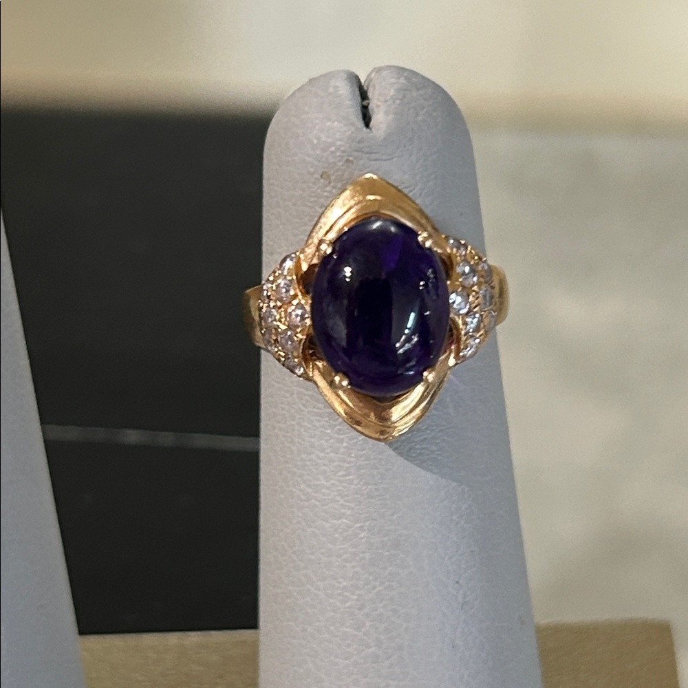 236986 14k Amethyst cabochon style